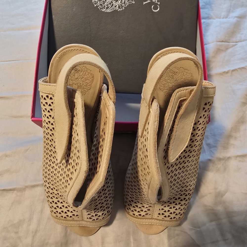 Vince Camuto Women's Beige Cutout Mules